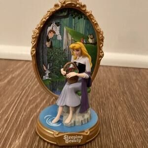 1999 Vintage Sleeping Beauty Hallmark Keepsake Ornament